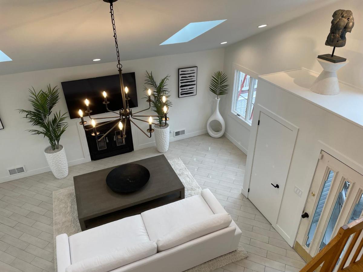 Waterfront Home In Brick With Swimming Pool Access Shore Acres 外观 照片