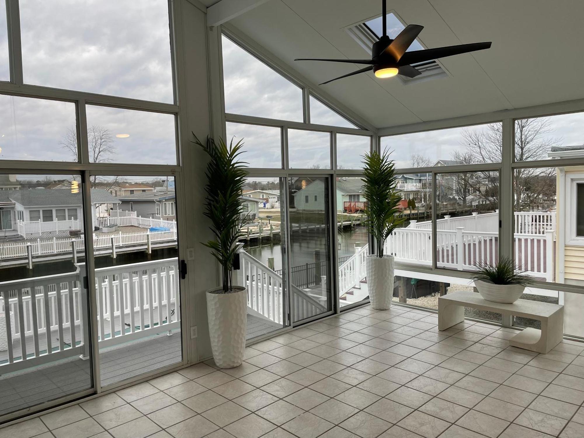 Waterfront Home In Brick With Swimming Pool Access Shore Acres 外观 照片
